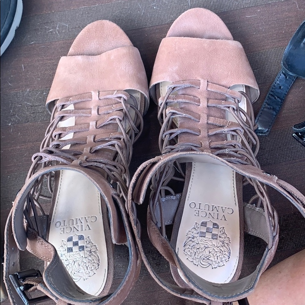 Both pairs-Brown/Black Vince Camuto heels 35$ - Picture 7 of 10